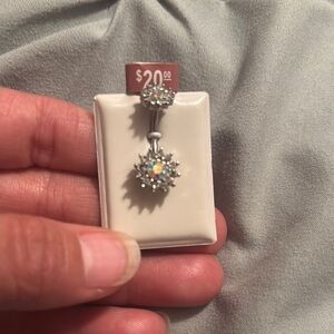 ☀️ Sun-Kissed Burst Belly Ring | 14G | Made in Thailand
Condition: New with tags